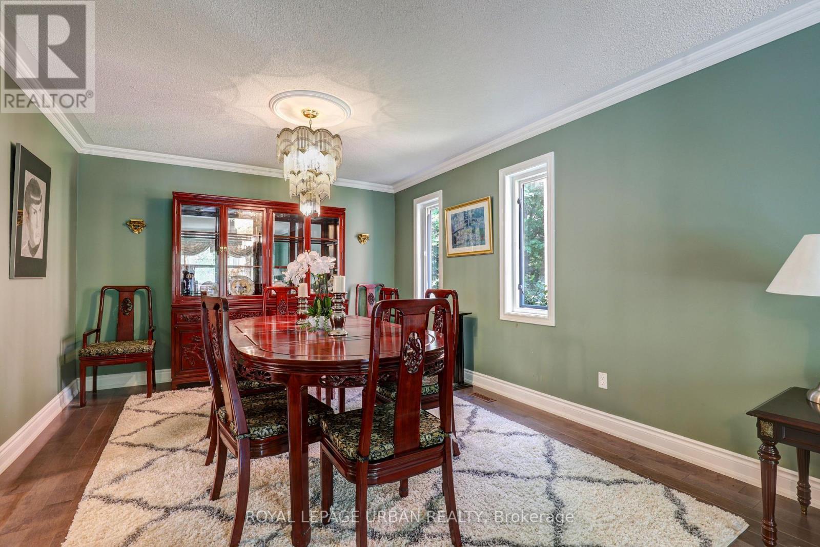 












1023 MOUNTCASTLE CRESCENT

,
Pickering,




Ontario
L1V5J1

