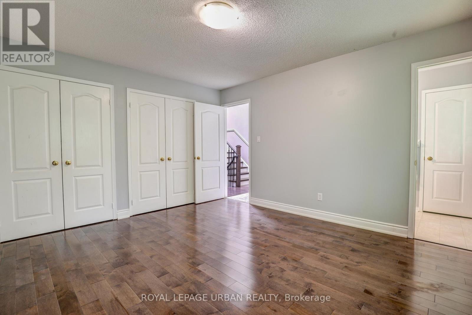 












1023 MOUNTCASTLE CRESCENT

,
Pickering,




Ontario
L1V5J1

