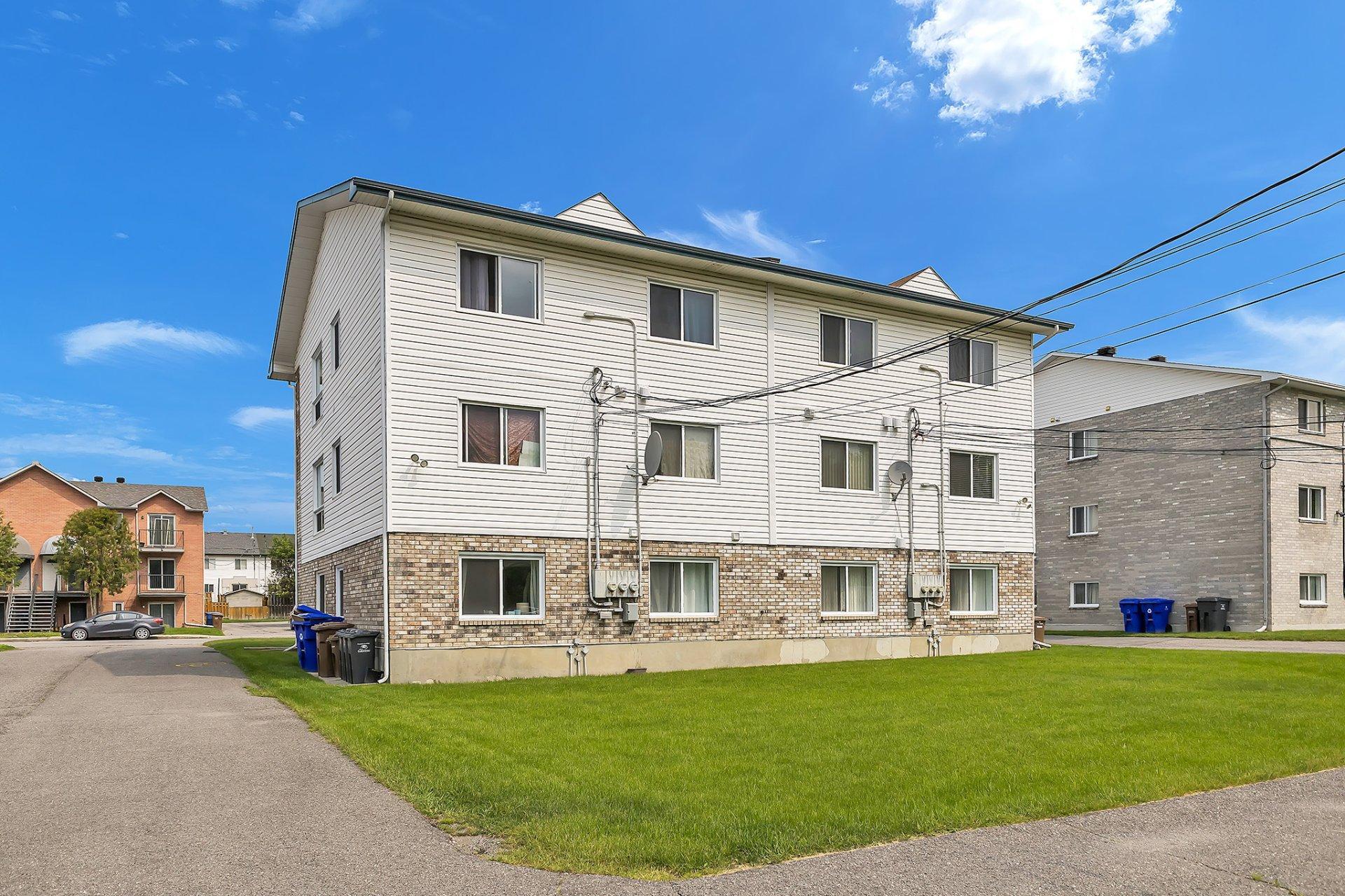 









122


Rue Laflamme

,
Gatineau (Gatineau),




QC
J8R2J8

