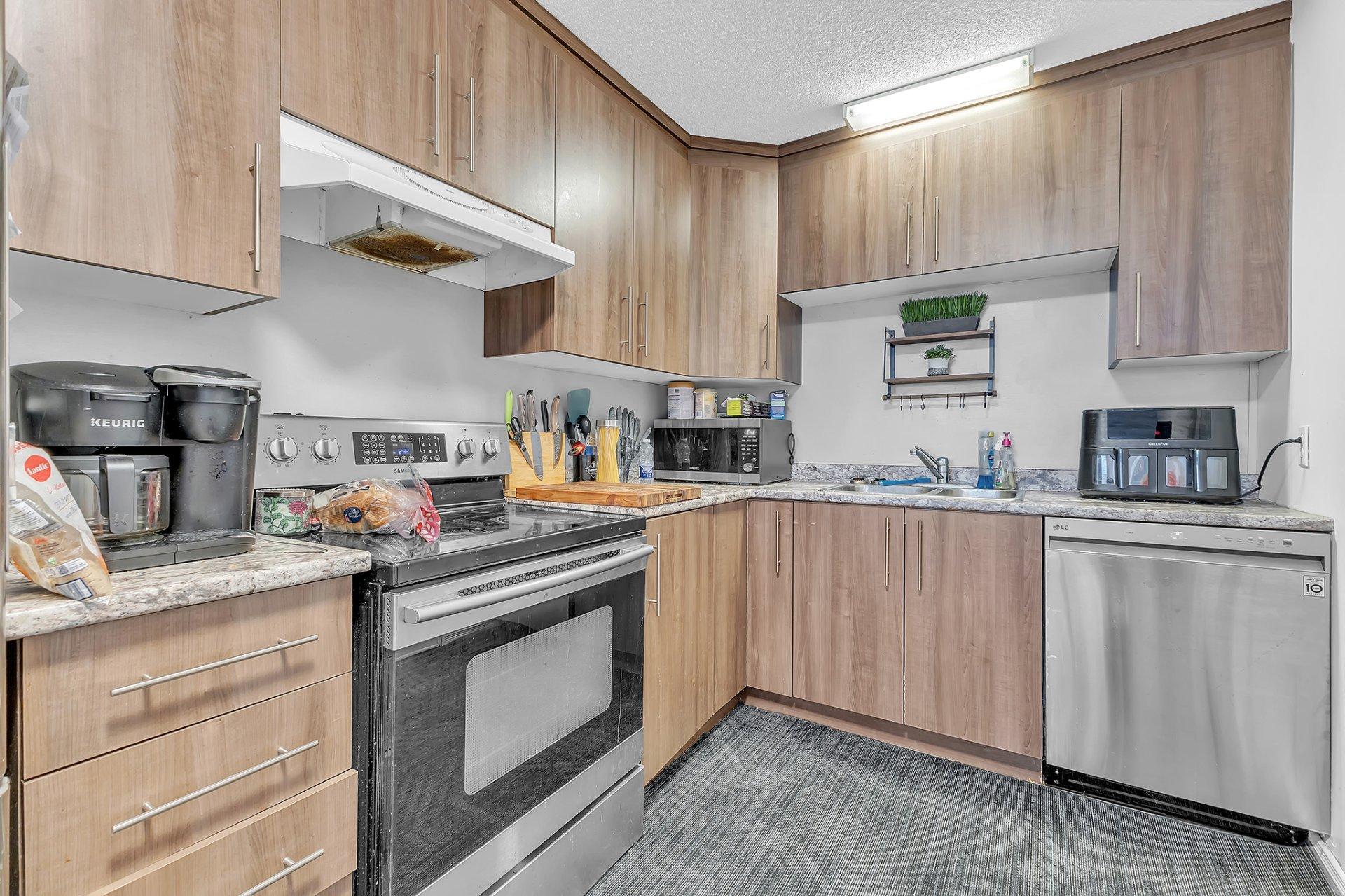 









122


Rue Laflamme

,
Gatineau (Gatineau),




QC
J8R2J8

