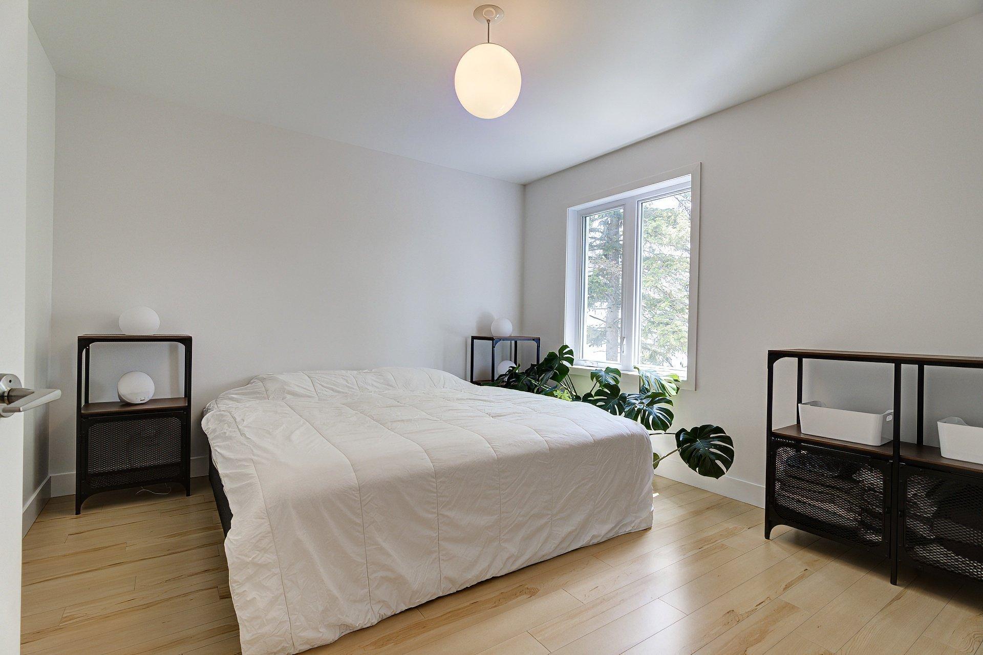 









52


Rue Auclair

,
Notre-Dame-de-l'Île-Perrot,




QC
J7W0X2

