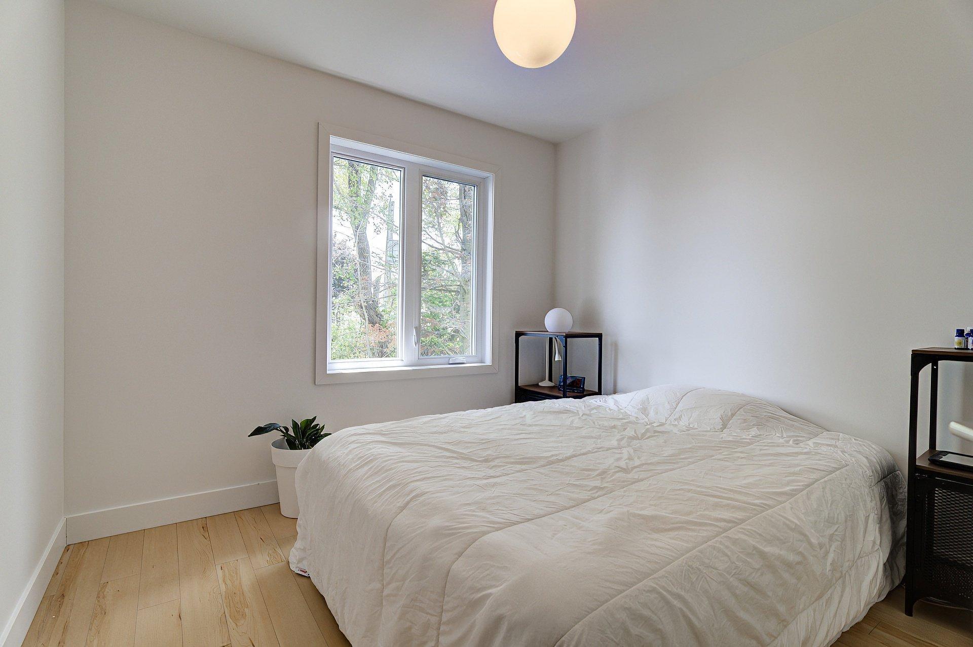 









52


Rue Auclair

,
Notre-Dame-de-l'Île-Perrot,




QC
J7W0X2

