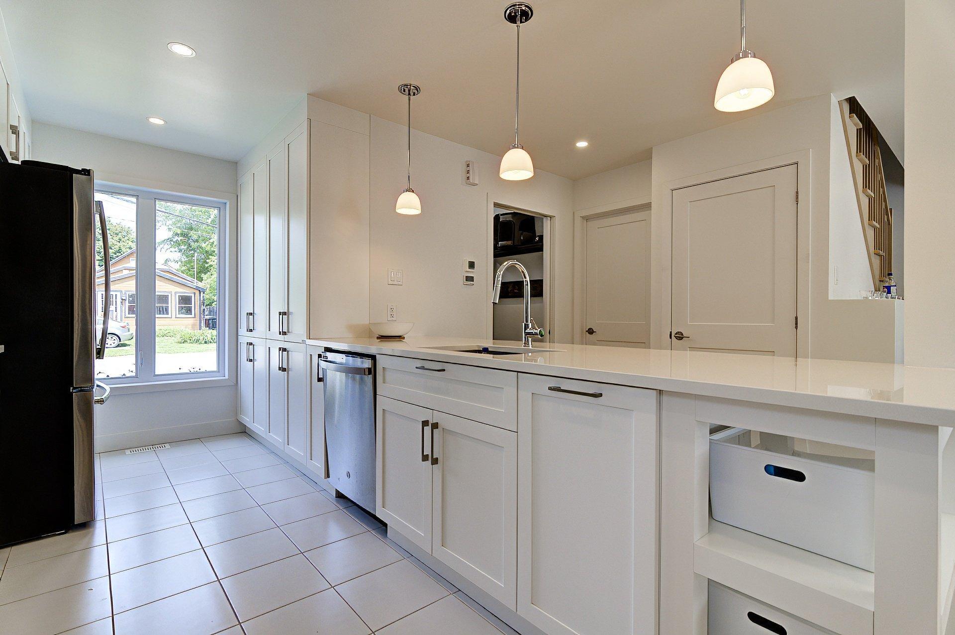 









52


Rue Auclair

,
Notre-Dame-de-l'Île-Perrot,




QC
J7W0X2

