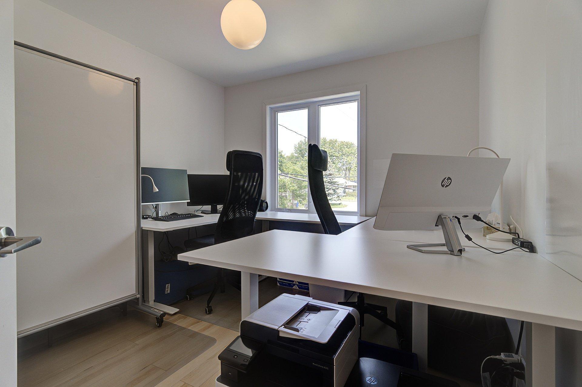 









52


Rue Auclair

,
Notre-Dame-de-l'Île-Perrot,




QC
J7W0X2


