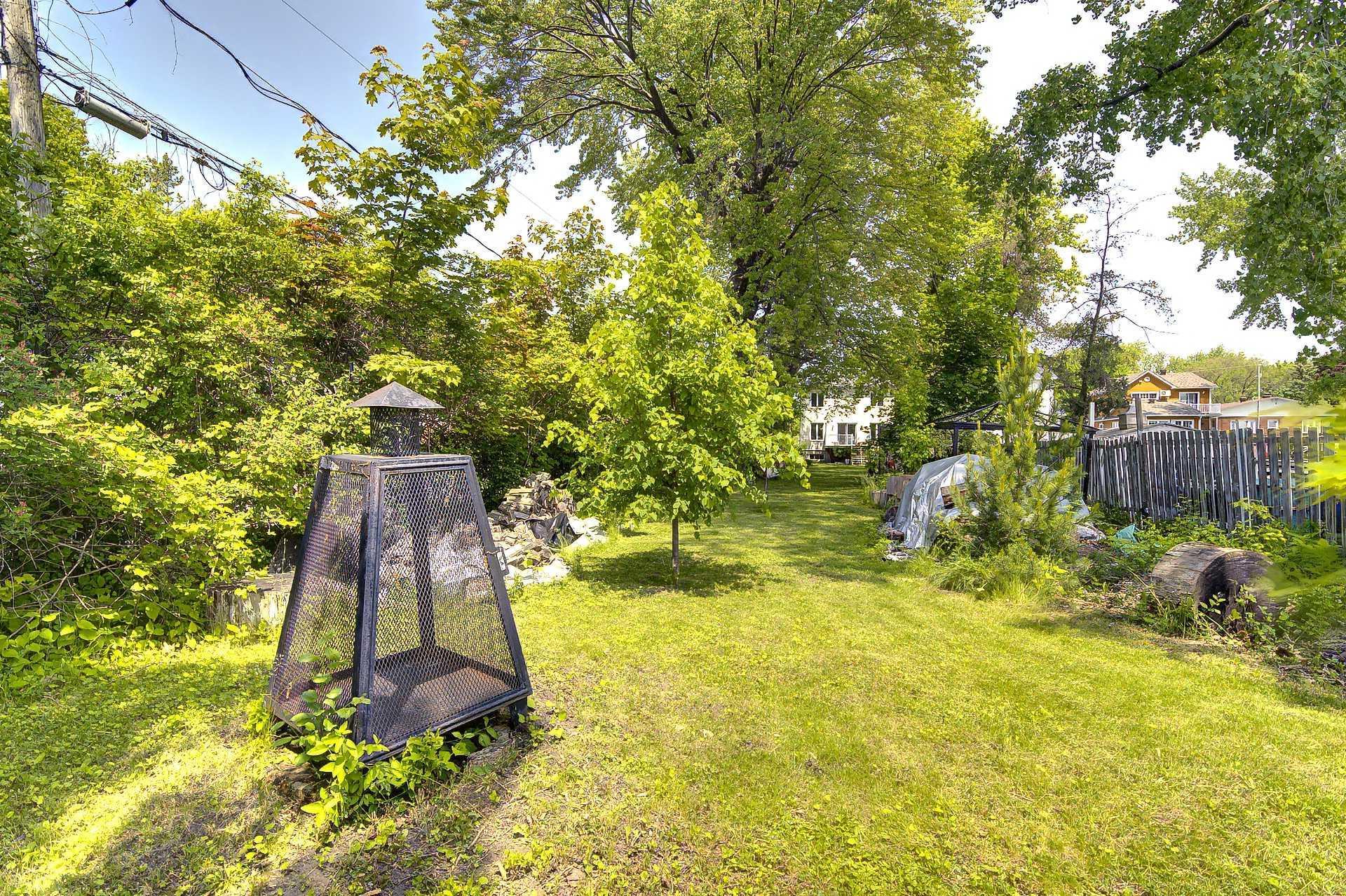 









52


Rue Auclair

,
Notre-Dame-de-l'Île-Perrot,




QC
J7W0X2

