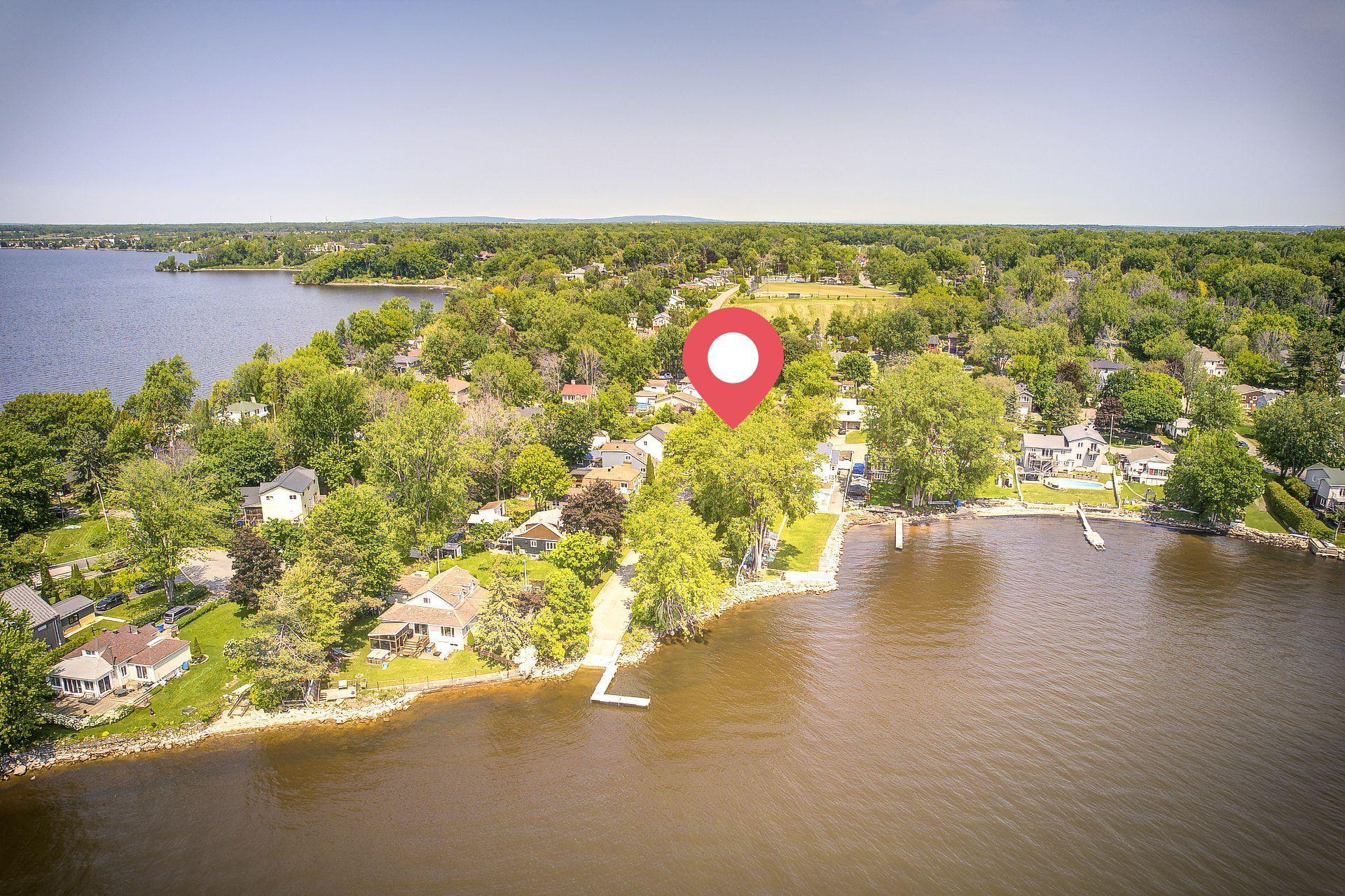 









52


Rue Auclair

,
Notre-Dame-de-l'Île-Perrot,




QC
J7W0X2

