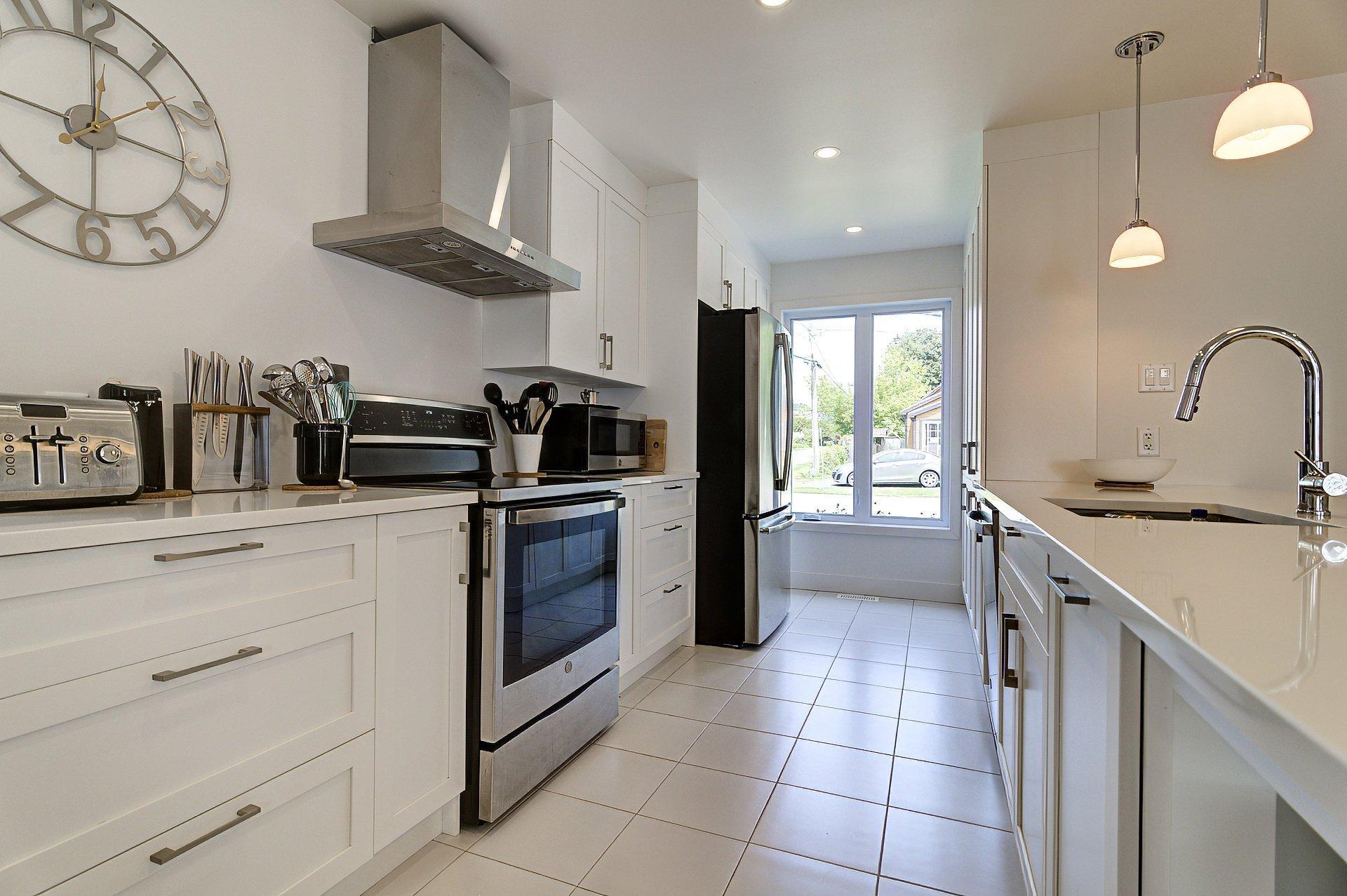 









52


Rue Auclair

,
Notre-Dame-de-l'Île-Perrot,




QC
J7W0X2

