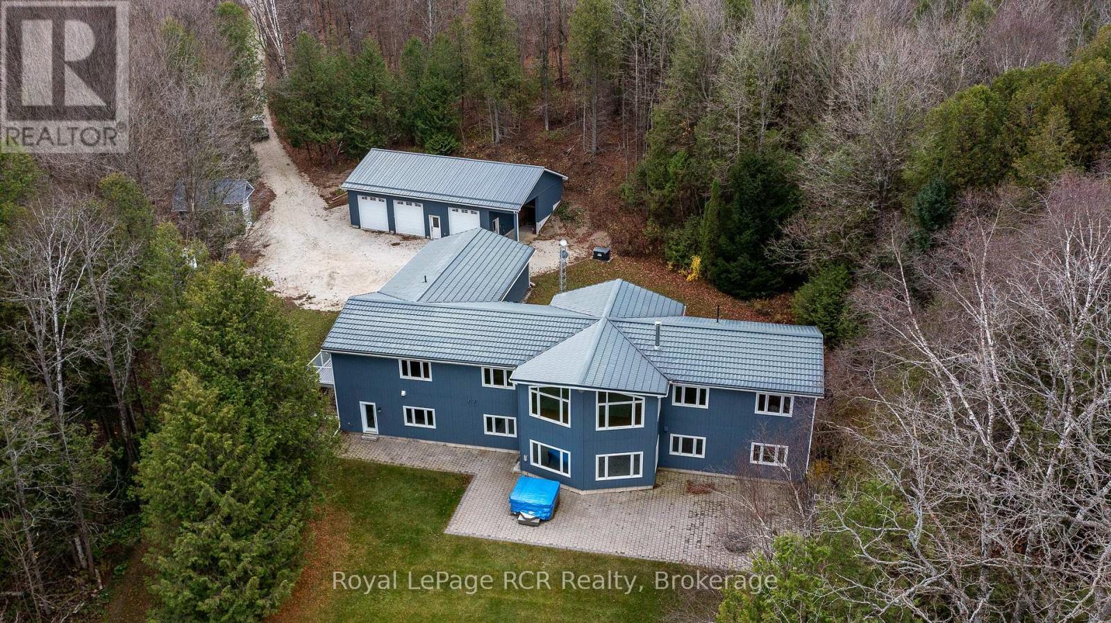 












123 LAKEVIEW ROAD

,
Grey Highlands,




Ontario
N0C1M0

