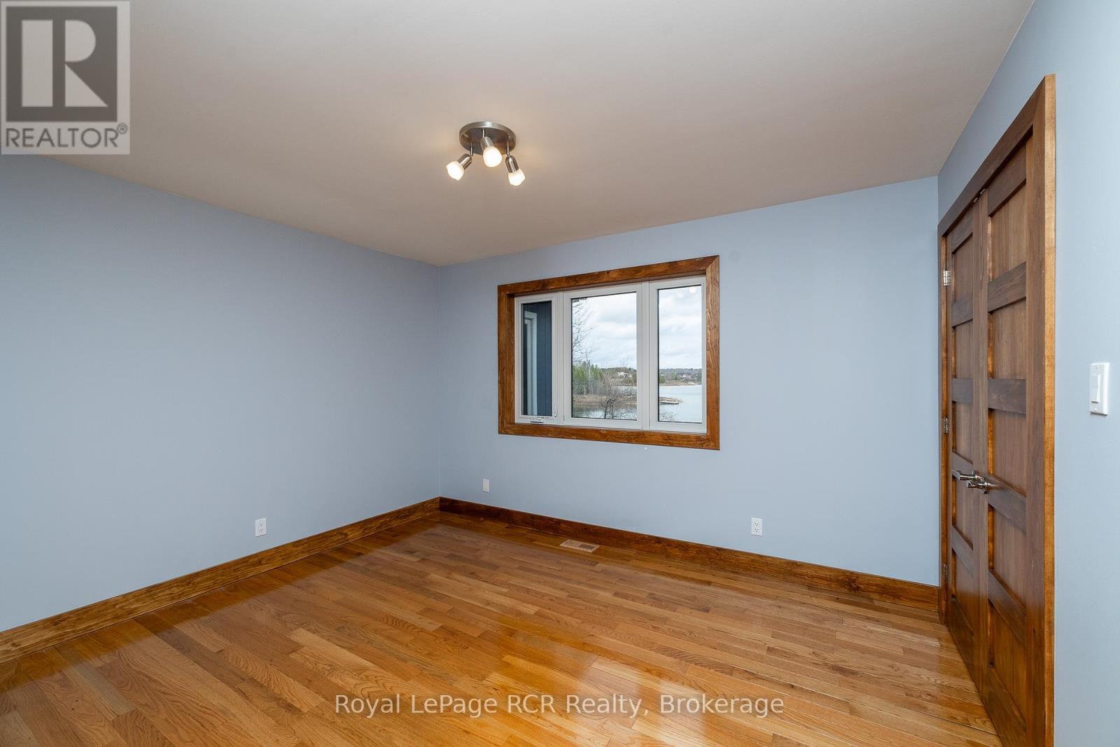 












123 LAKEVIEW ROAD

,
Grey Highlands,




Ontario
N0C1M0

