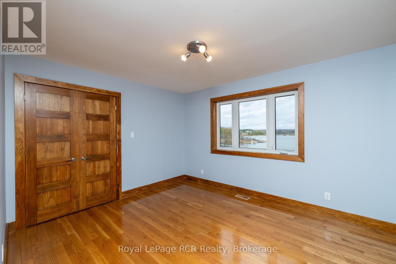 












123 LAKEVIEW ROAD

,
Grey Highlands,




Ontario
N0C1M0


