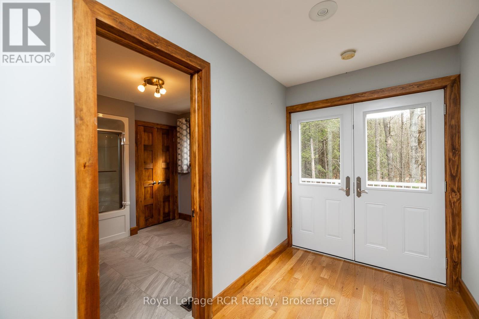 












123 LAKEVIEW ROAD

,
Grey Highlands,




Ontario
N0C1M0

