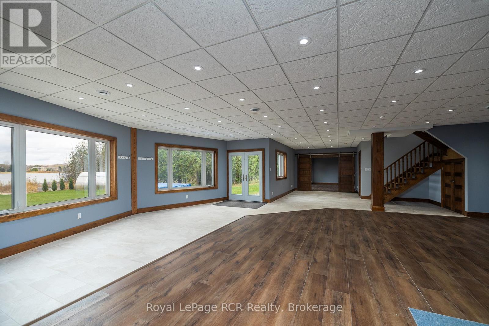 












123 LAKEVIEW ROAD

,
Grey Highlands,




Ontario
N0C1M0

