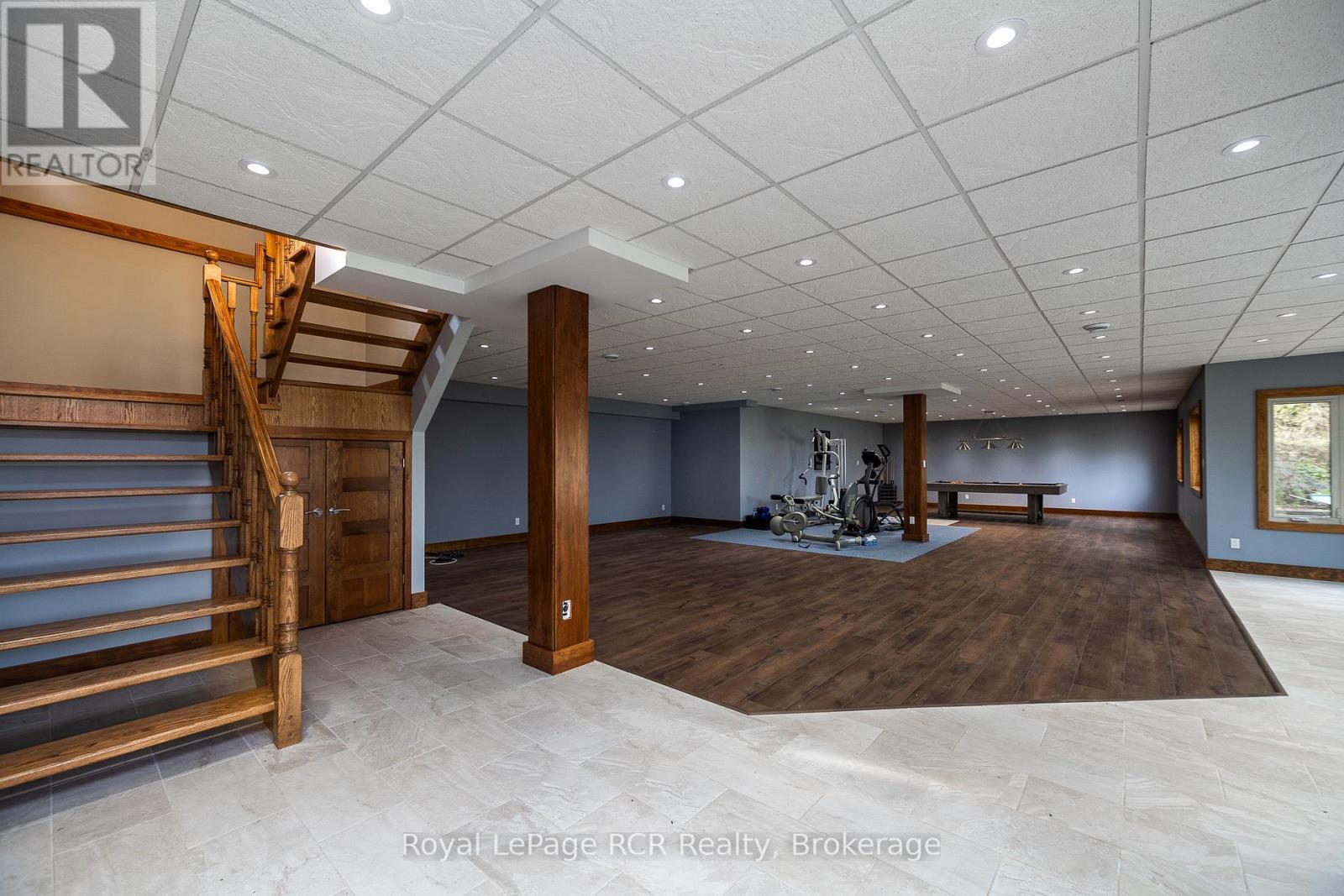 












123 LAKEVIEW ROAD

,
Grey Highlands,




Ontario
N0C1M0

