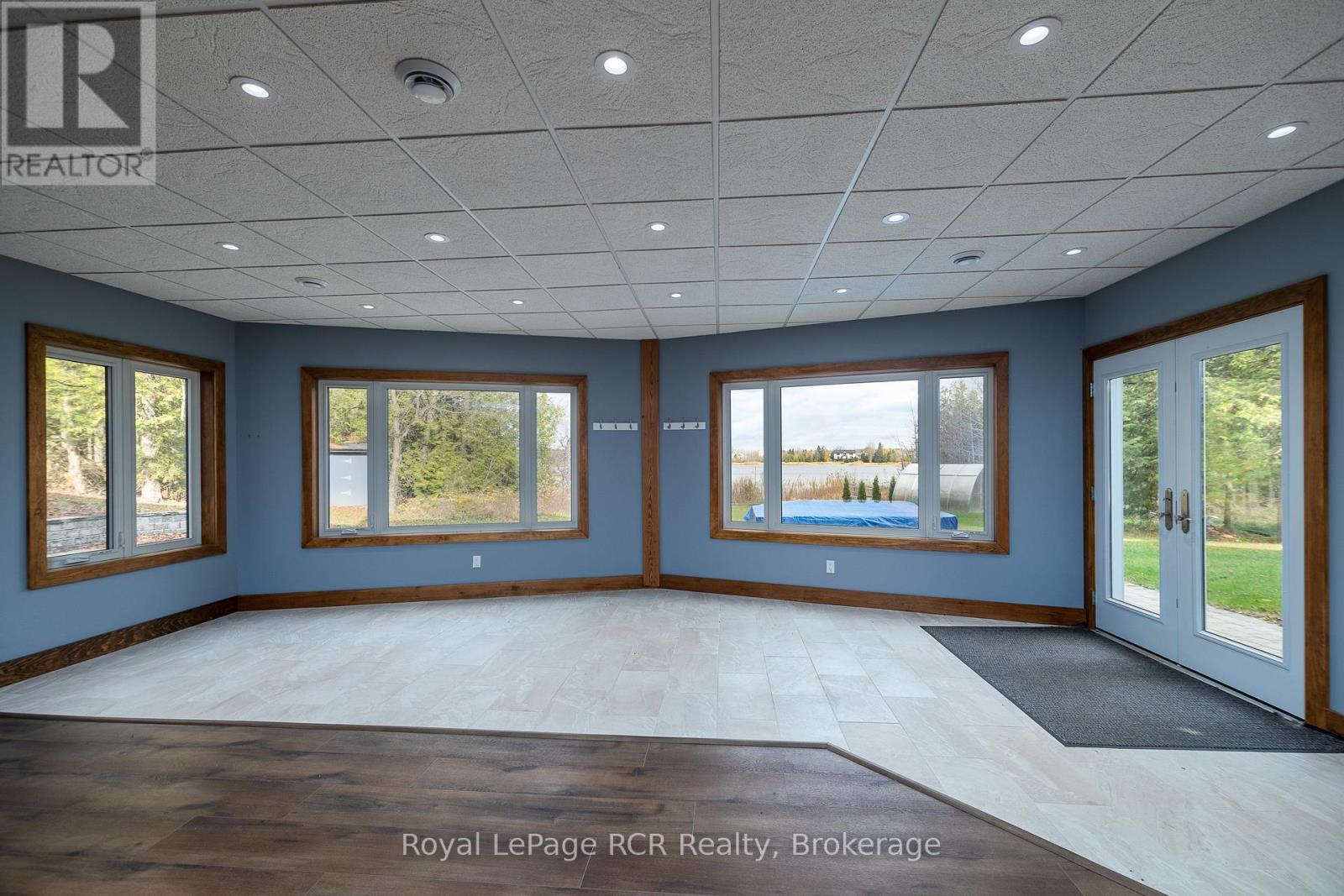 












123 LAKEVIEW ROAD

,
Grey Highlands,




Ontario
N0C1M0

