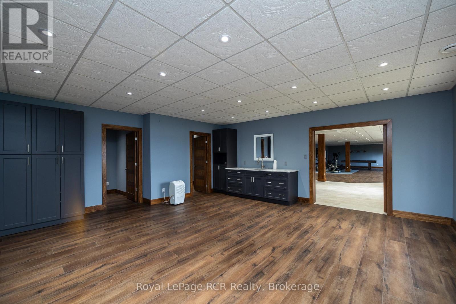 












123 LAKEVIEW ROAD

,
Grey Highlands,




Ontario
N0C1M0

