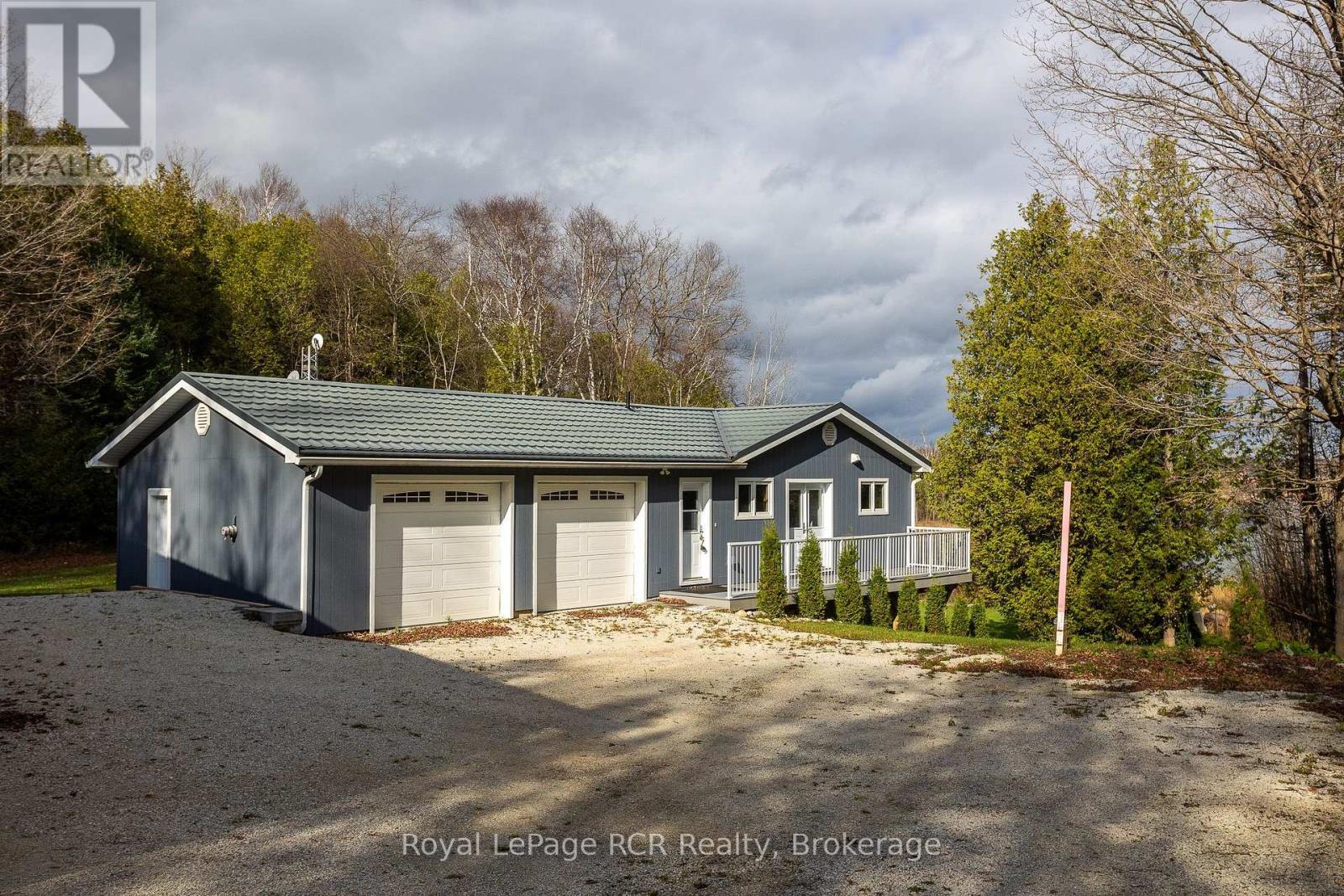 












123 LAKEVIEW ROAD

,
Grey Highlands,




Ontario
N0C1M0

