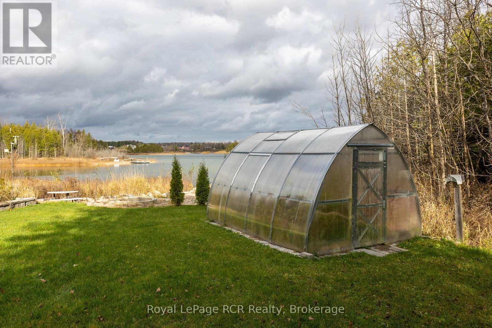 












123 LAKEVIEW ROAD

,
Grey Highlands,




Ontario
N0C1M0

