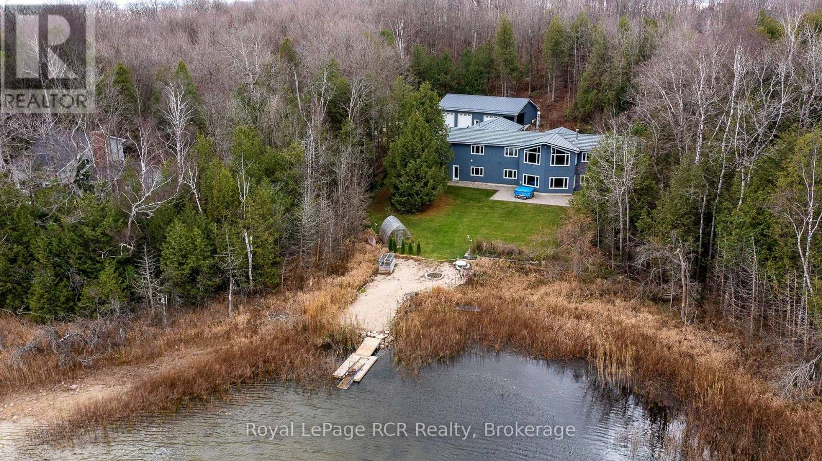 












123 LAKEVIEW ROAD

,
Grey Highlands,




Ontario
N0C1M0

