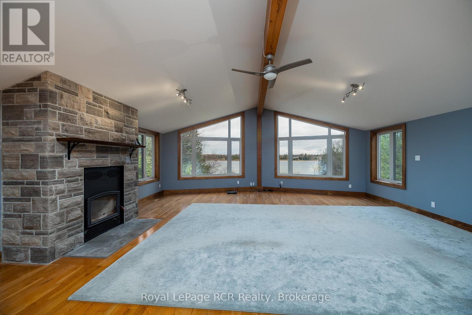 












123 LAKEVIEW ROAD

,
Grey Highlands,




Ontario
N0C1M0

