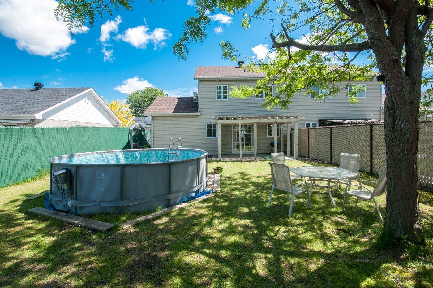 









112


Rue Robert

,
Les Coteaux,




QC
J7X1A5


