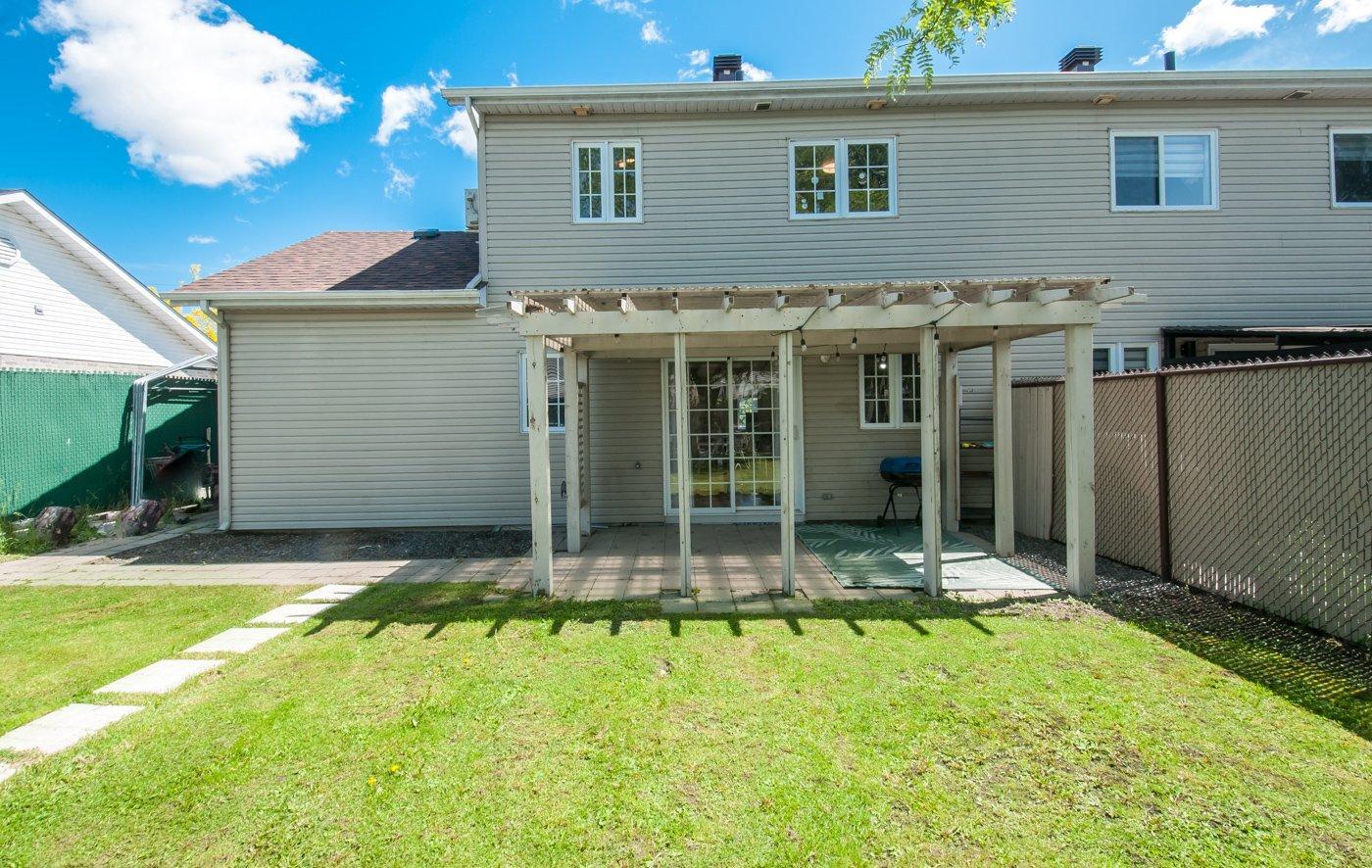 









112


Rue Robert

,
Les Coteaux,




QC
J7X1A5

