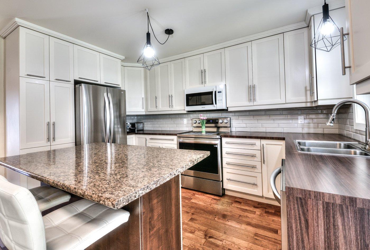 









112


Rue Robert

,
Les Coteaux,




QC
J7X1A5

