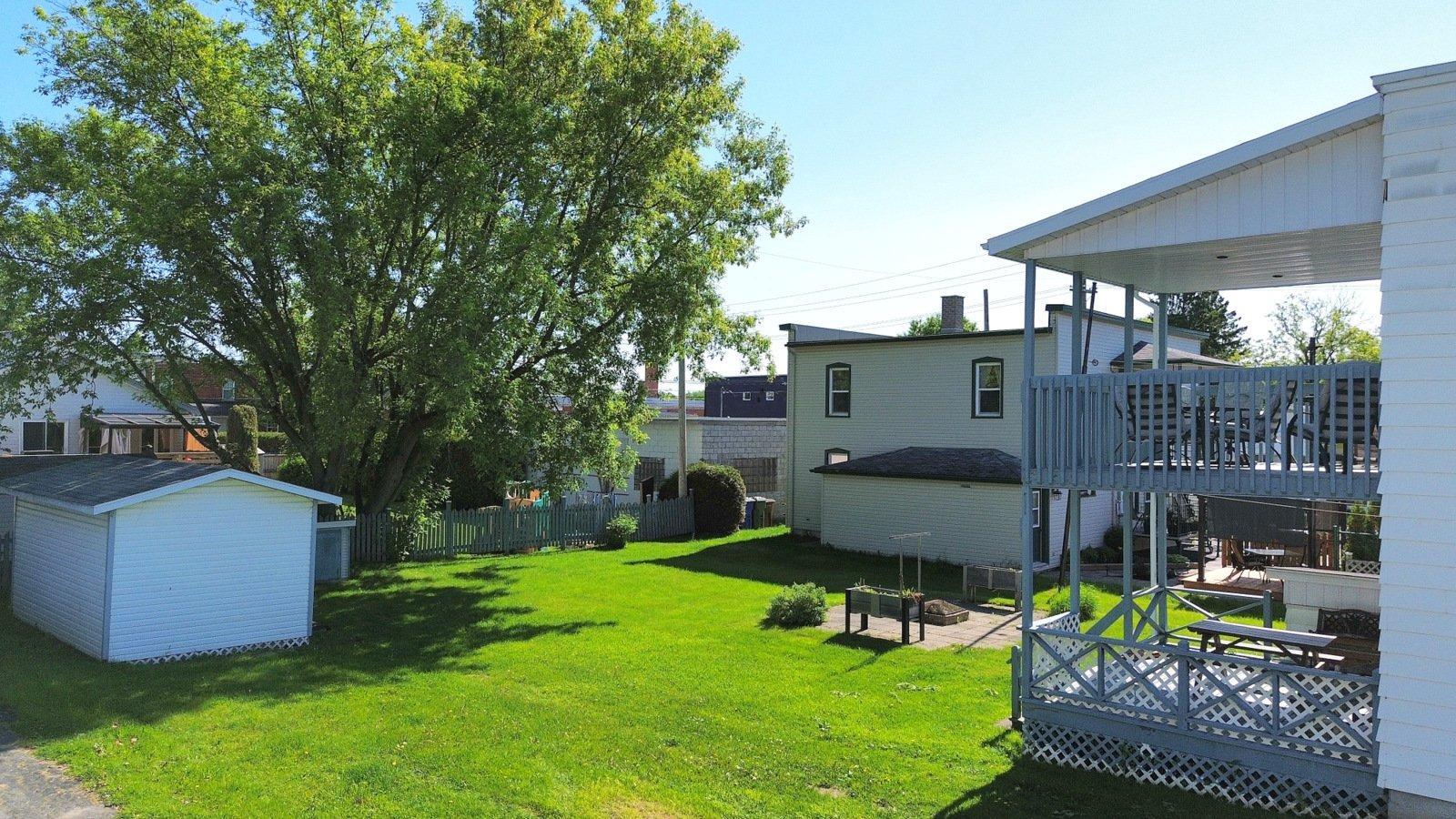 









187

 - 189


Rue D'Arcy

,
Magog,




QC
J1X1R5

