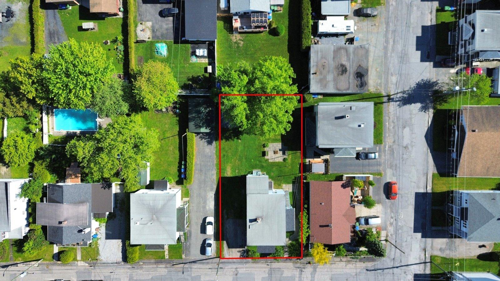 









187

 - 189


Rue D'Arcy

,
Magog,




QC
J1X1R5

