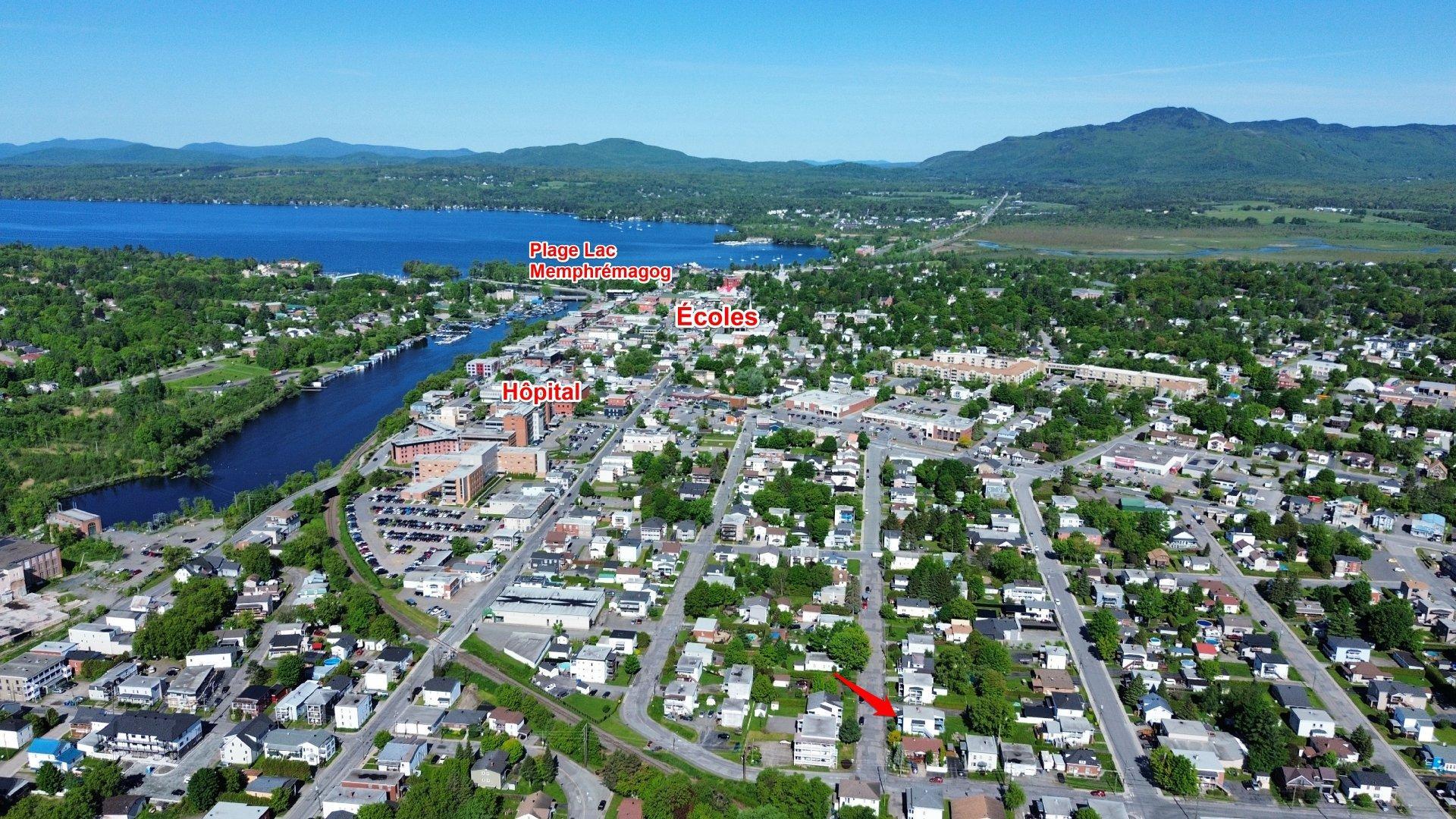 









187

 - 189


Rue D'Arcy

,
Magog,




QC
J1X1R5


