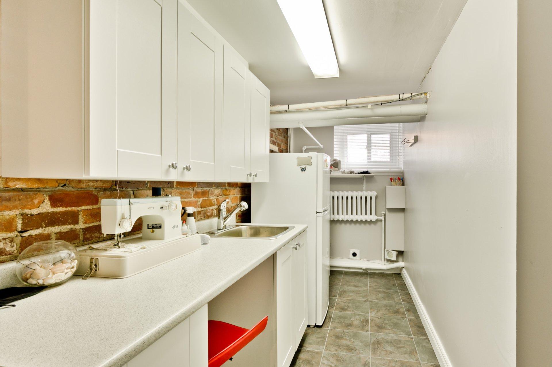 









23Z

 - 27Z


Rue Gordon

,
Sherbrooke (Les Nations),




QC
J1H4Y4

