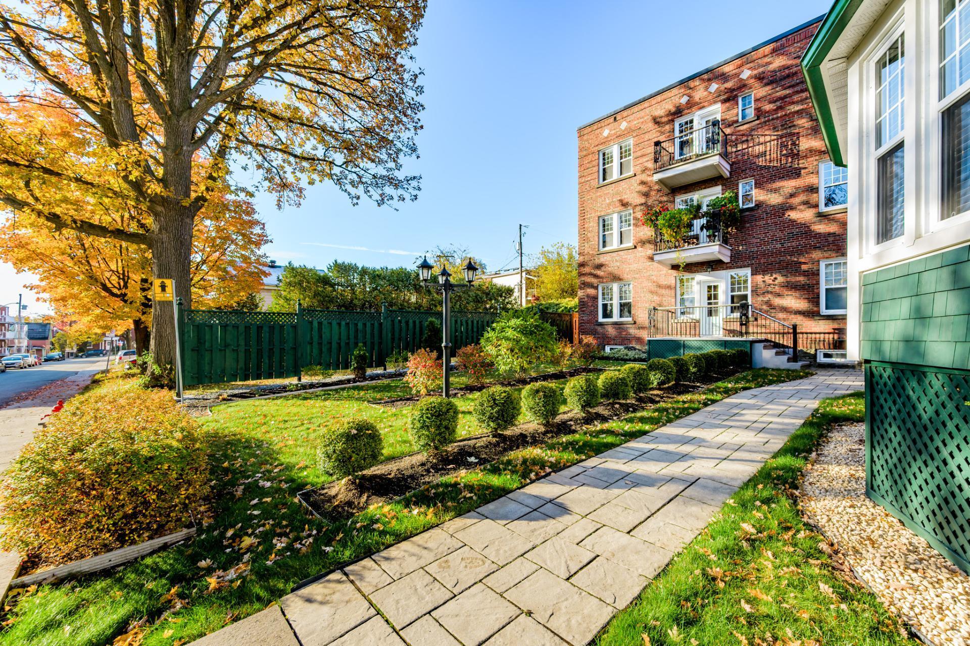 









23Z

 - 27Z


Rue Gordon

,
Sherbrooke (Les Nations),




QC
J1H4Y4

