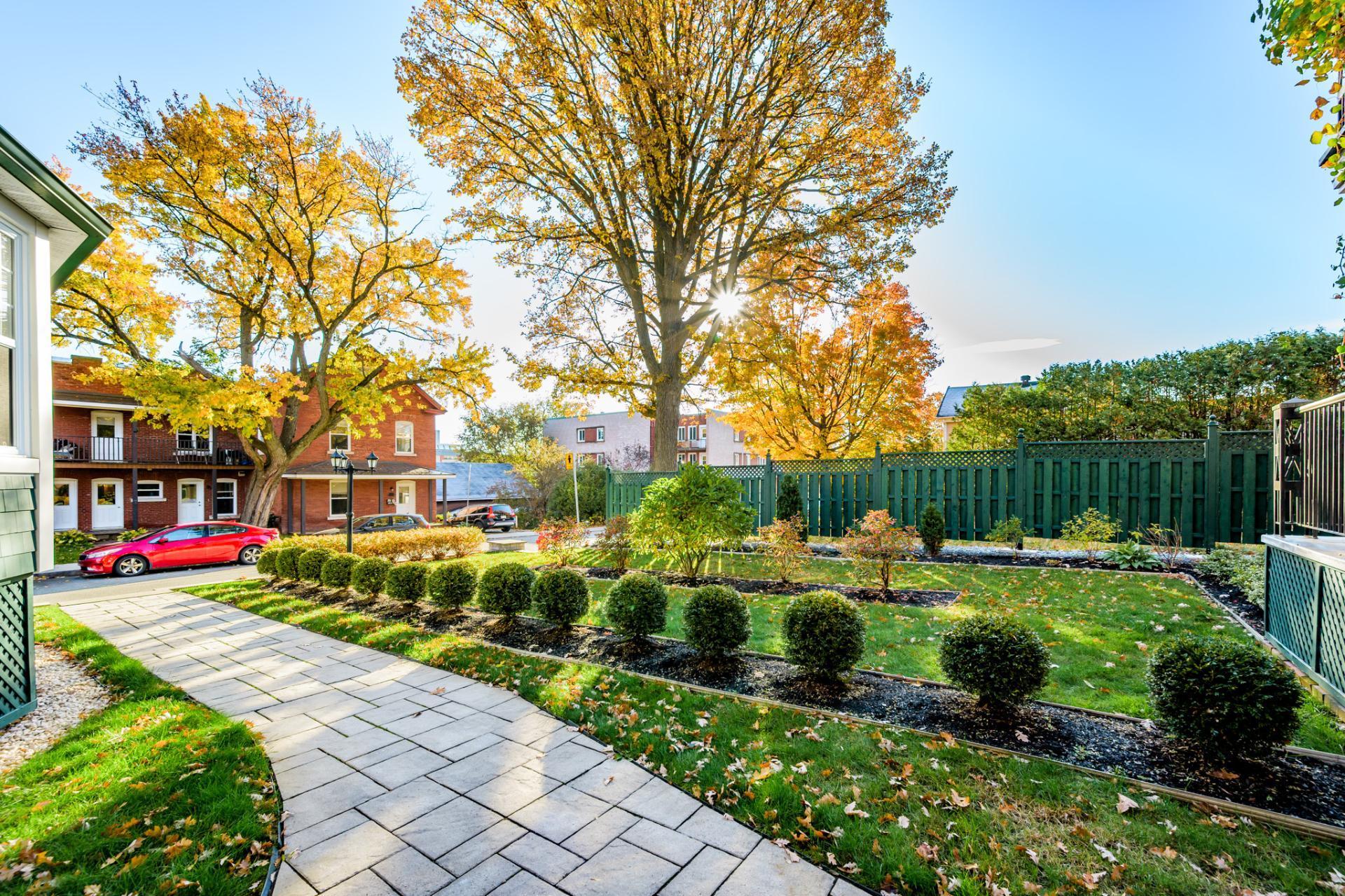 









23Z

 - 27Z


Rue Gordon

,
Sherbrooke (Les Nations),




QC
J1H4Y4

