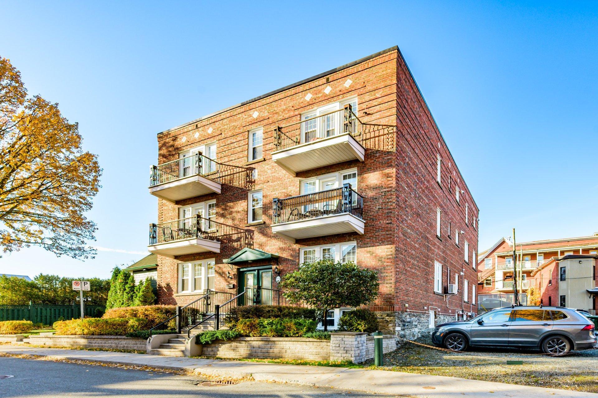 









23Z

 - 27Z


Rue Gordon

,
Sherbrooke (Les Nations),




QC
J1H4Y4


