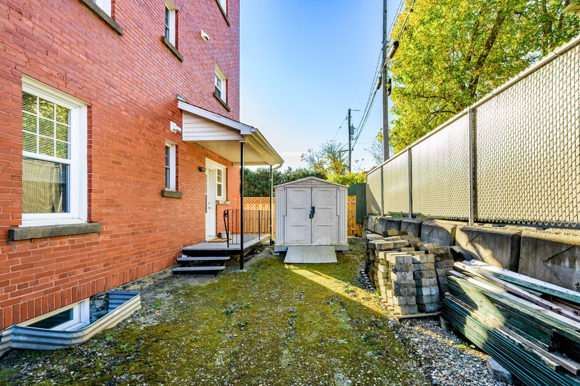 









23Z

 - 27Z


Rue Gordon

,
Sherbrooke (Les Nations),




QC
J1H4Y4

