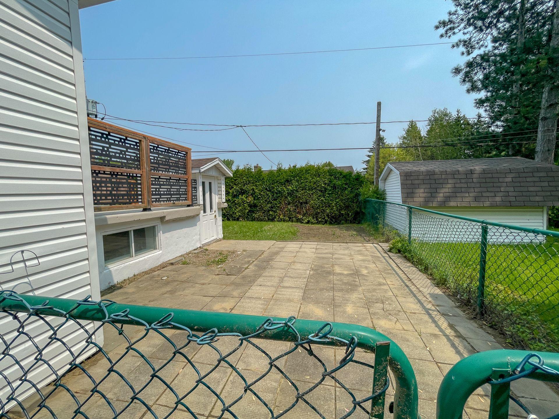 









438


Rue des Érables

,
Trois-Rivières,




QC
G8T5H9

