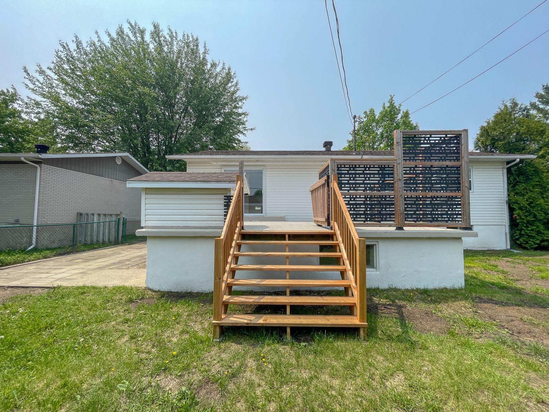 









438


Rue des Érables

,
Trois-Rivières,




QC
G8T5H9

