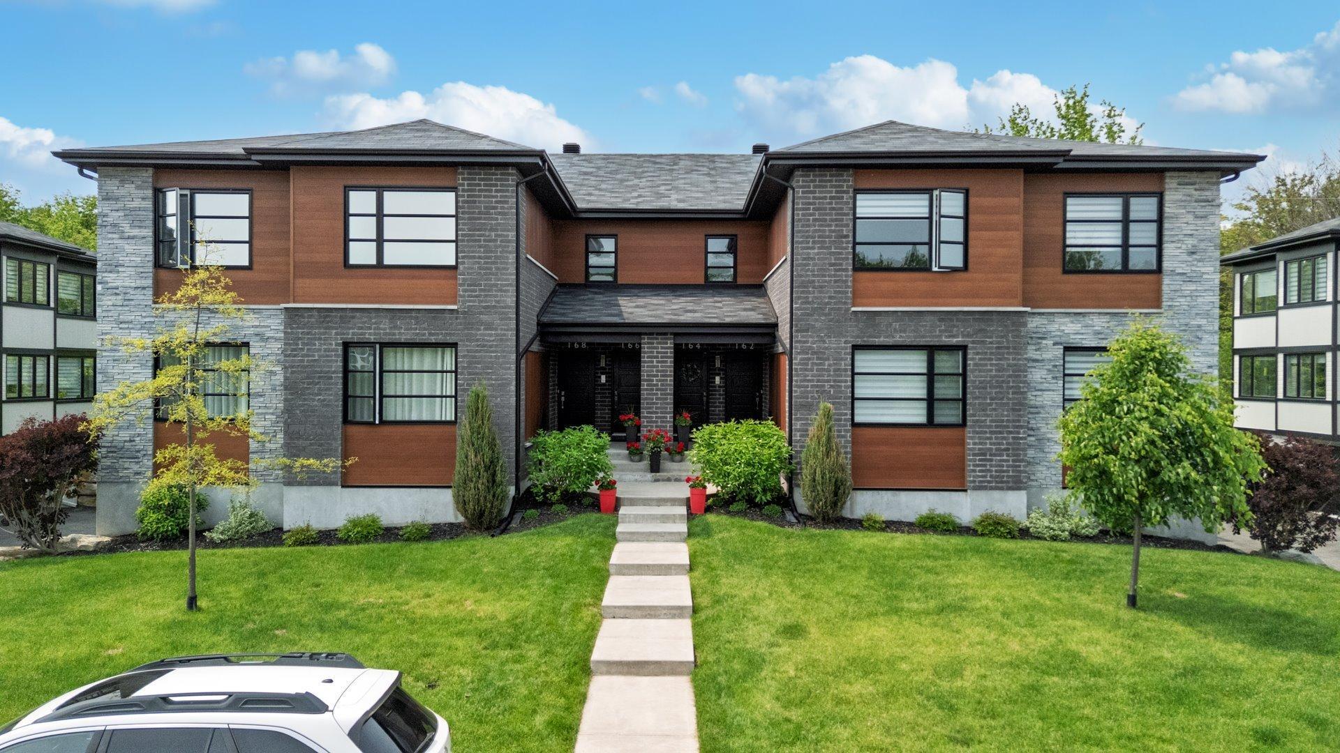 









168


Rue du Pinacle

,
Notre-Dame-de-l'Île-Perrot,




QC
J7W3E5

