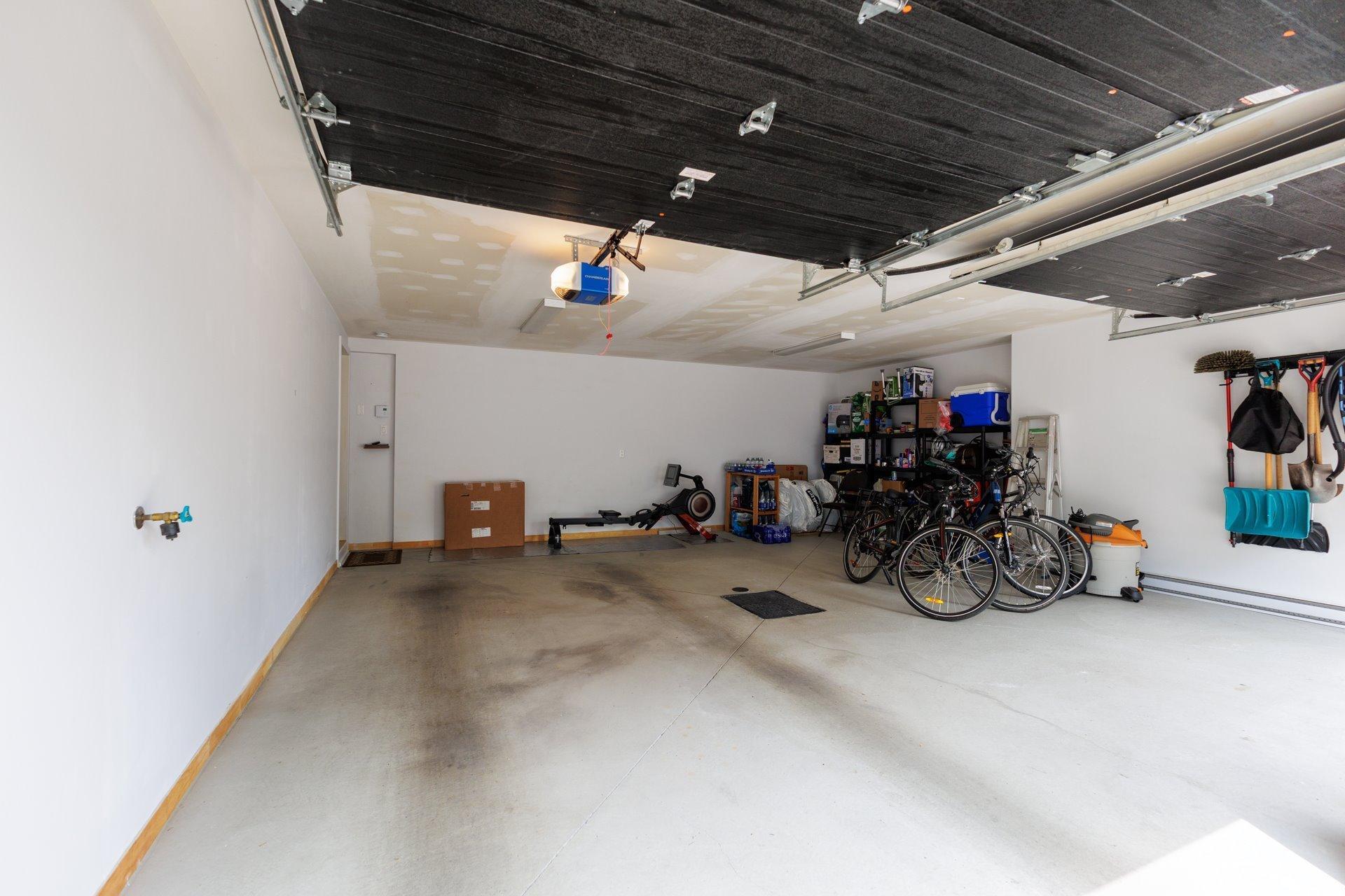 









168


Rue du Pinacle

,
Notre-Dame-de-l'Île-Perrot,




QC
J7W3E5

