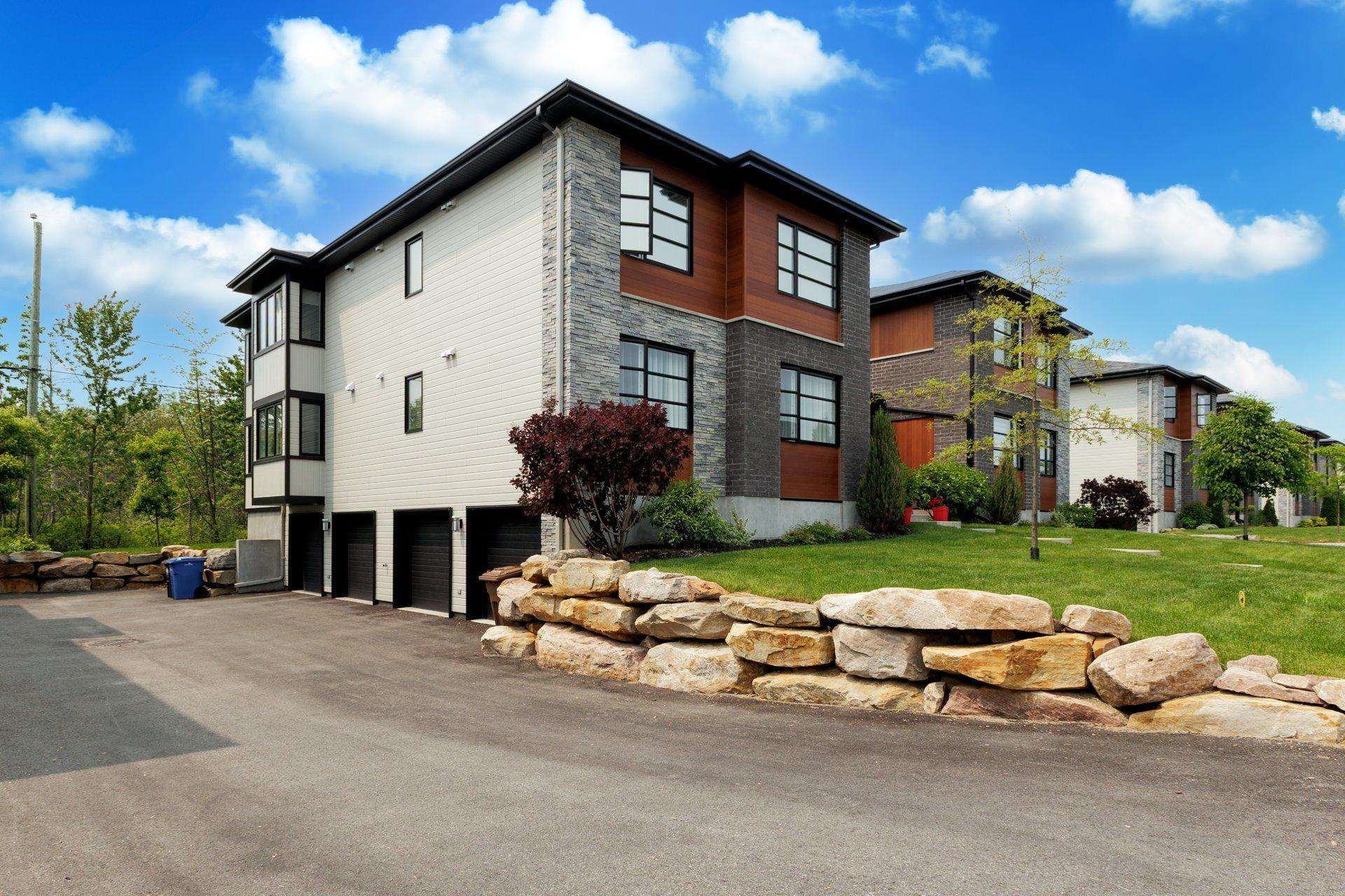 









168


Rue du Pinacle

,
Notre-Dame-de-l'Île-Perrot,




QC
J7W3E5

