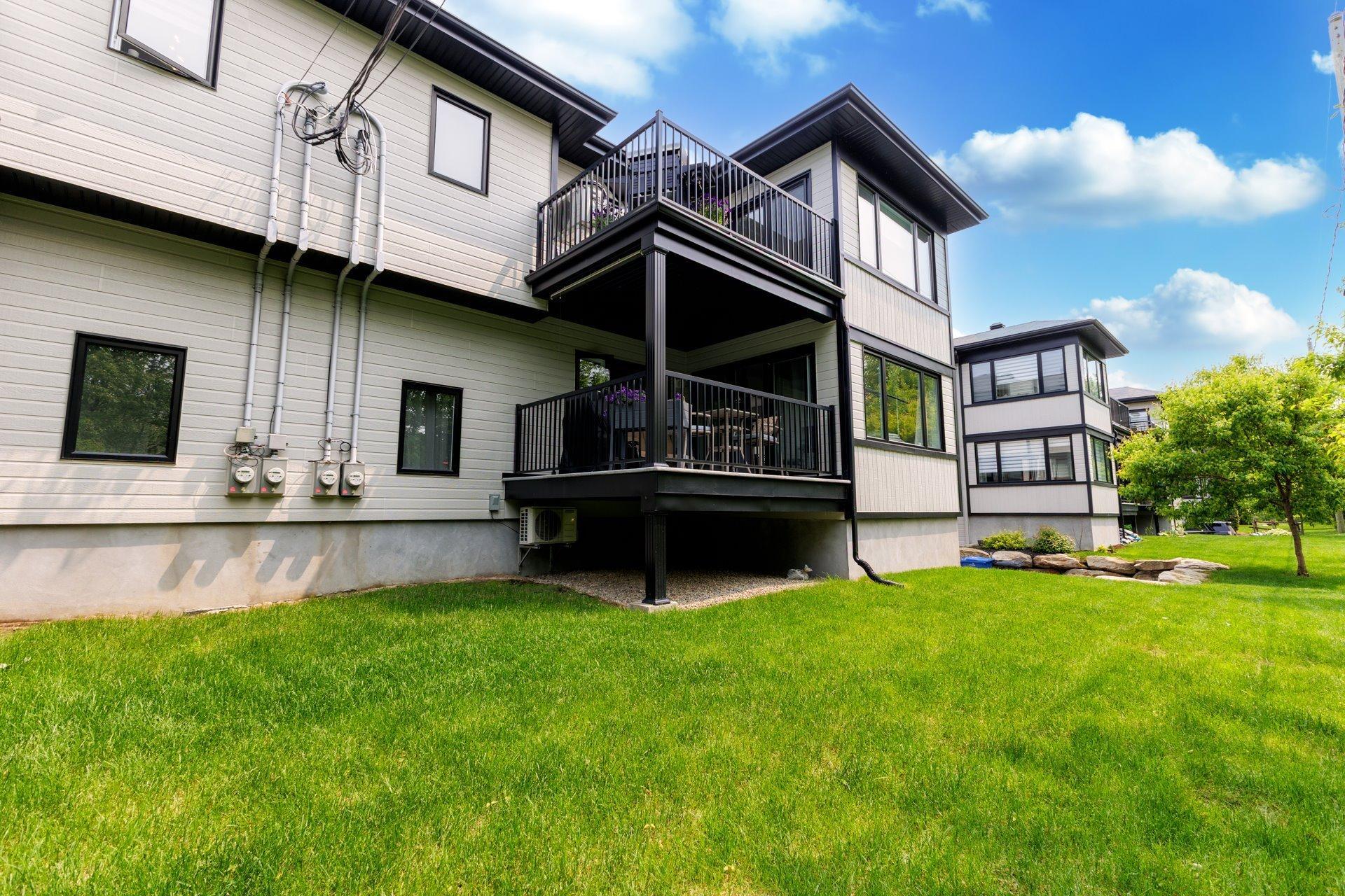 









168


Rue du Pinacle

,
Notre-Dame-de-l'Île-Perrot,




QC
J7W3E5

