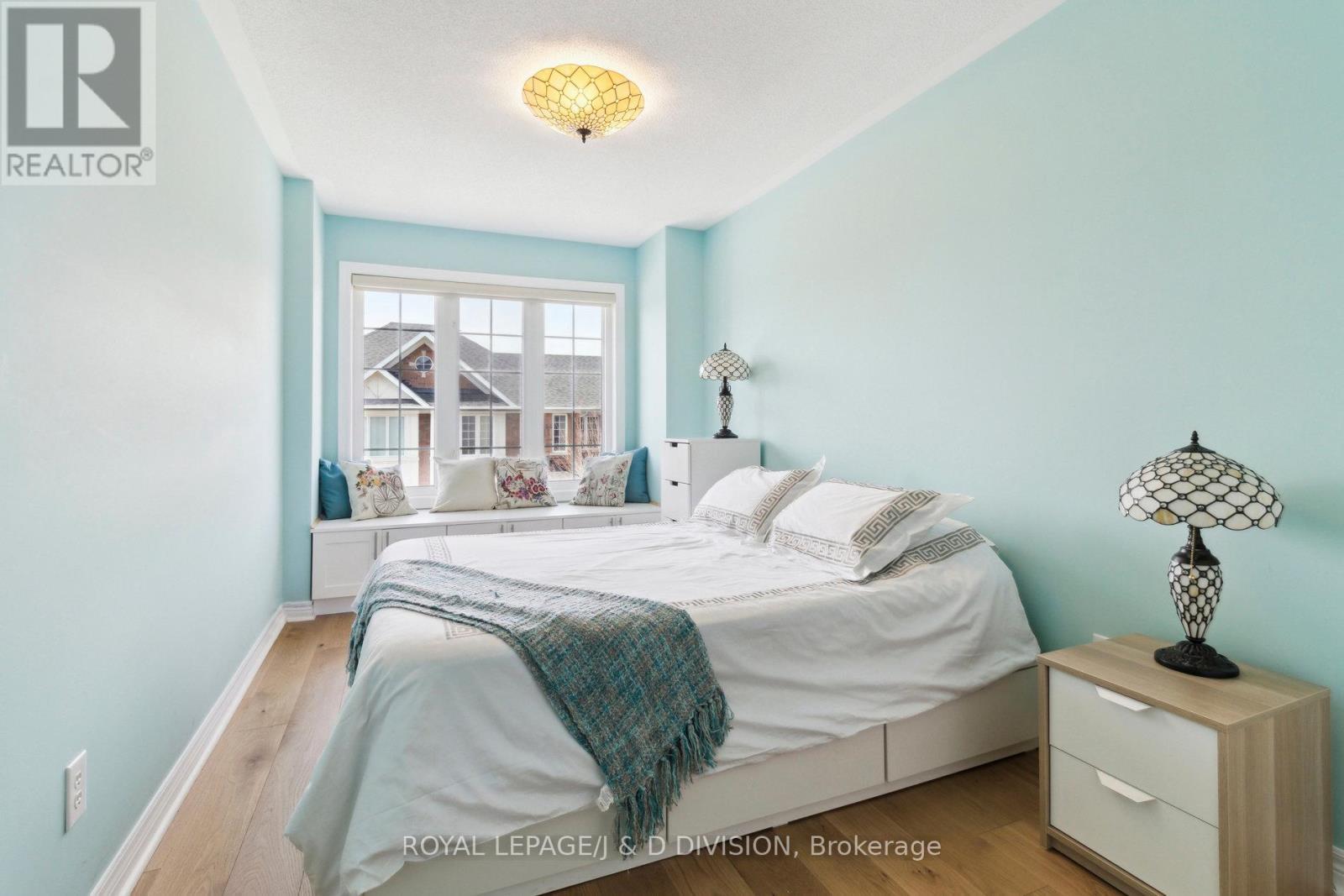 












187 TOM TAYLOR CRESCENT

,
Newmarket,




Ontario
L3X3E9

