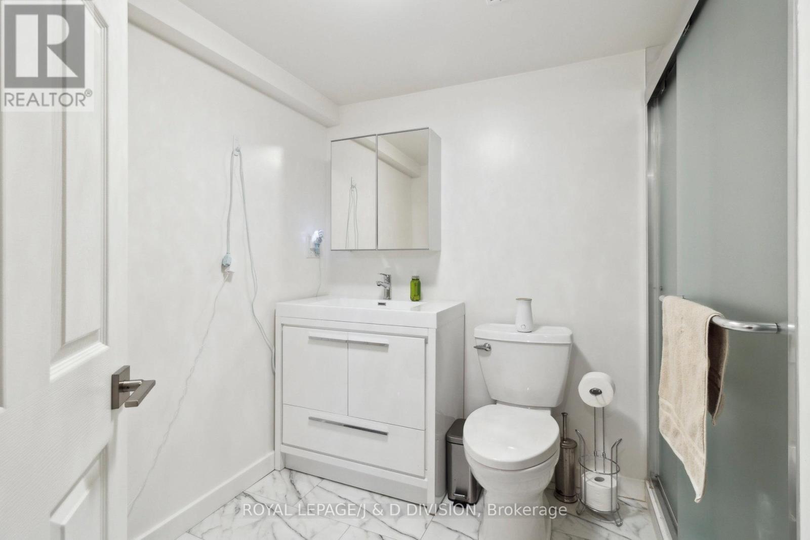 












187 TOM TAYLOR CRESCENT

,
Newmarket,




Ontario
L3X3E9

