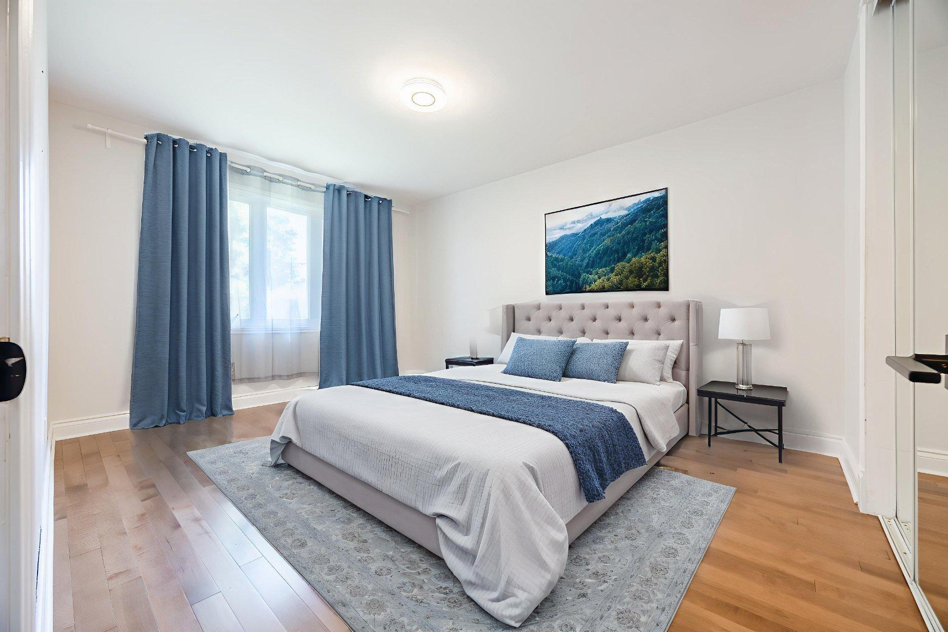 









5522


Av. Westbourne

,
Côte-Saint-Luc,




QC
H4V2H1

