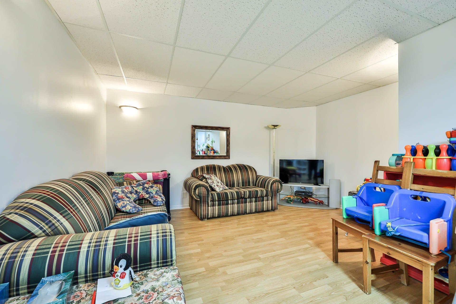 









712


Rue Brisebois

,
Gatineau (Buckingham),




QC
J8L3Y5

