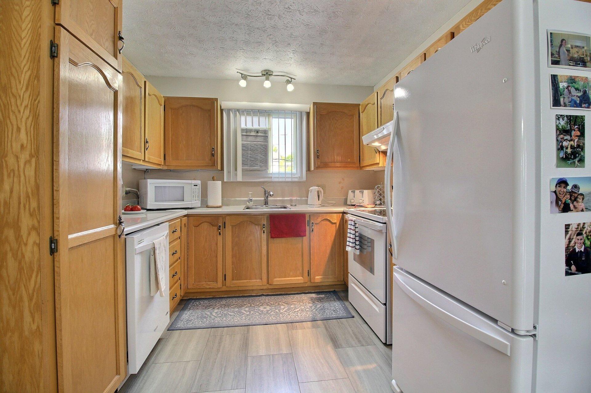 









188


Ch. du Ruisseau-Rouge

,
Magog,




QC
J1X5J6

