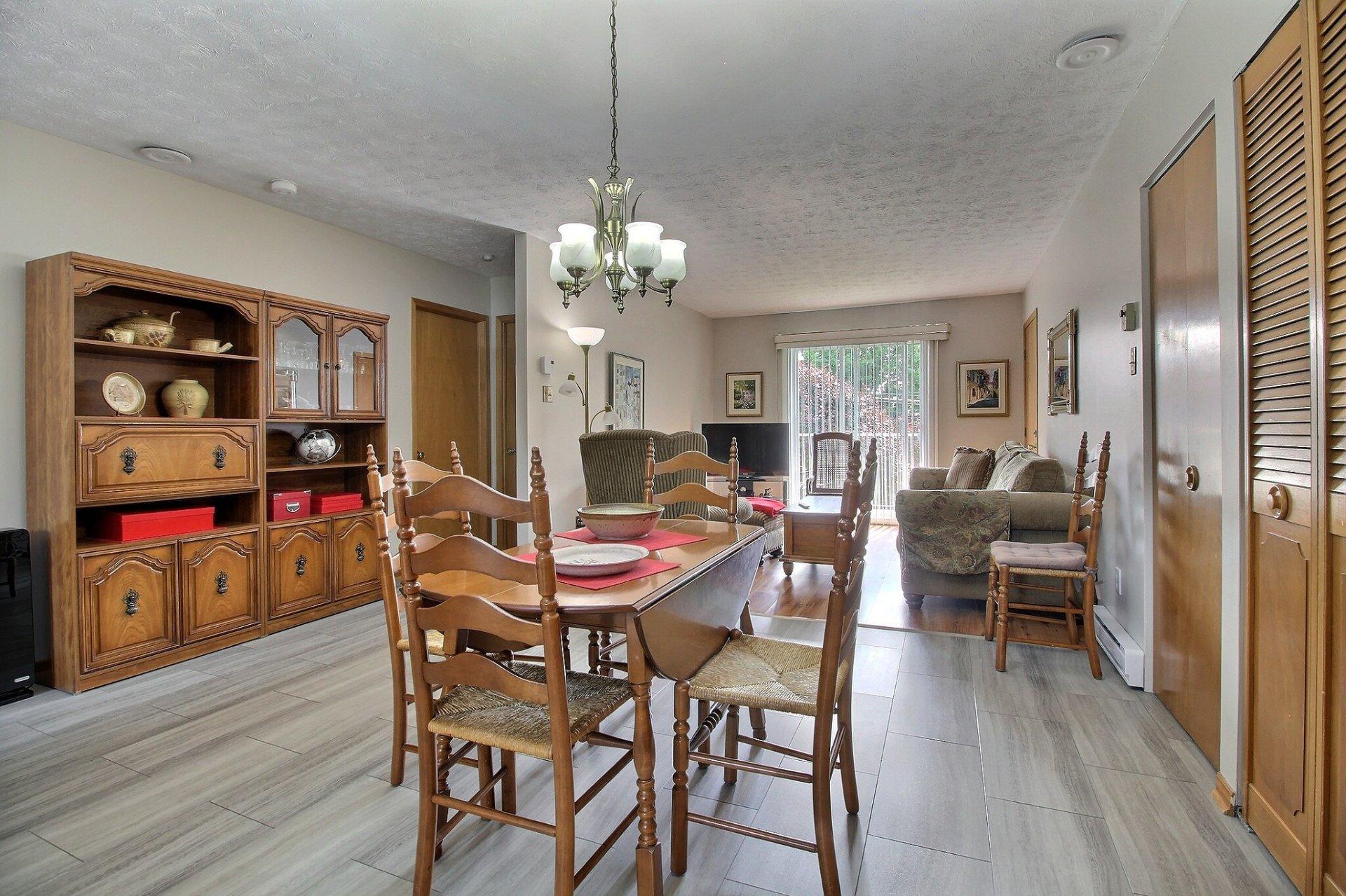 









188


Ch. du Ruisseau-Rouge

,
Magog,




QC
J1X5J6

