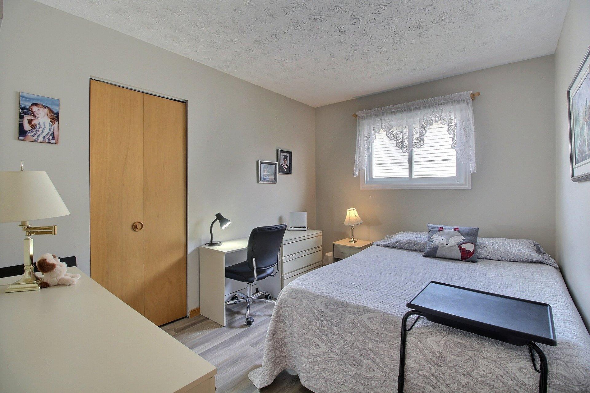 









188


Ch. du Ruisseau-Rouge

,
Magog,




QC
J1X5J6

