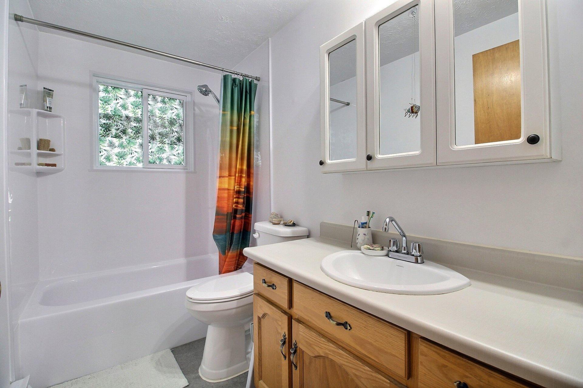 









188


Ch. du Ruisseau-Rouge

,
Magog,




QC
J1X5J6

