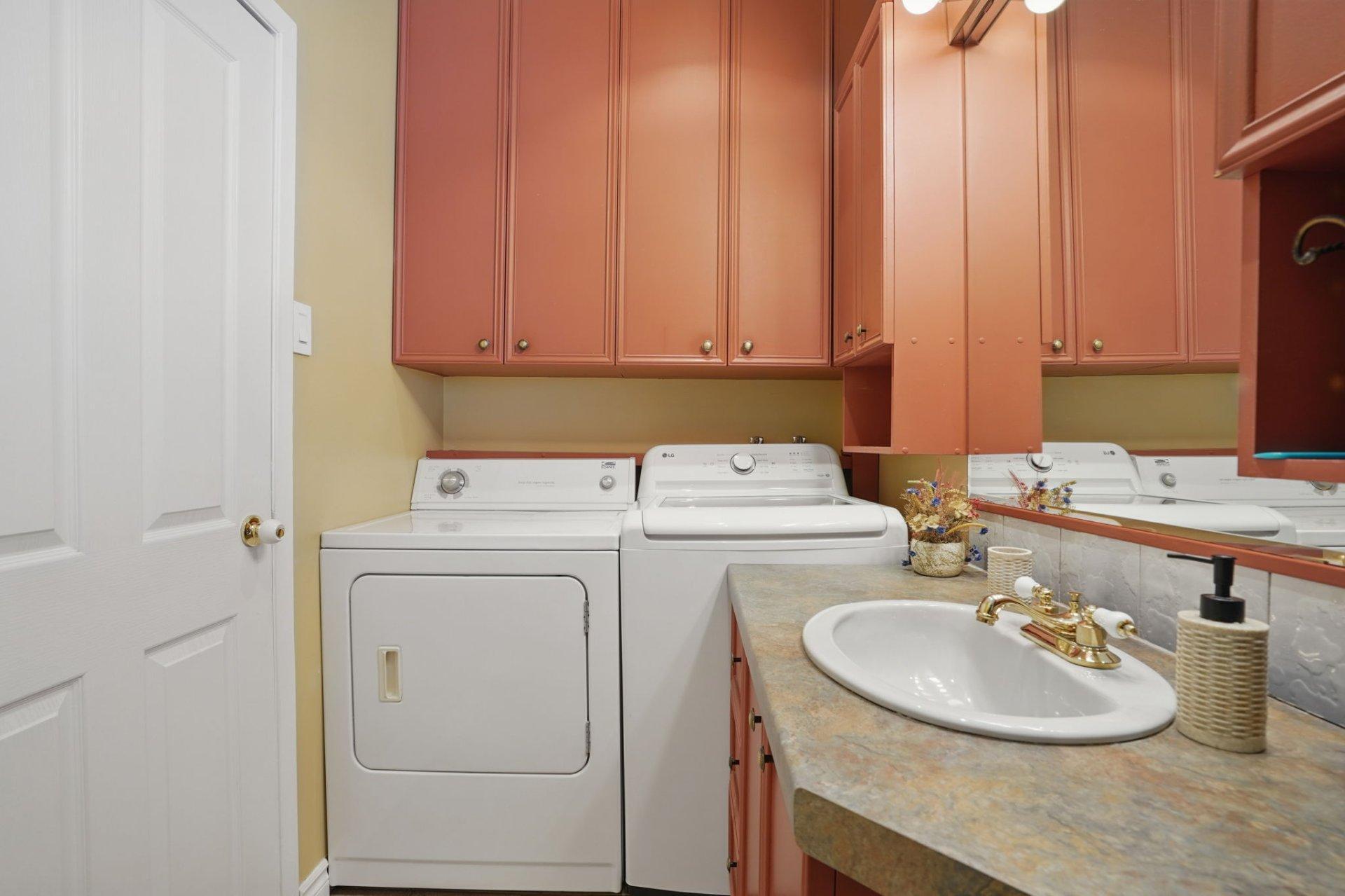 









11383


Av. de Bruxelles

,
Montréal (Montréal-Nord),




QC
H1H4S3

