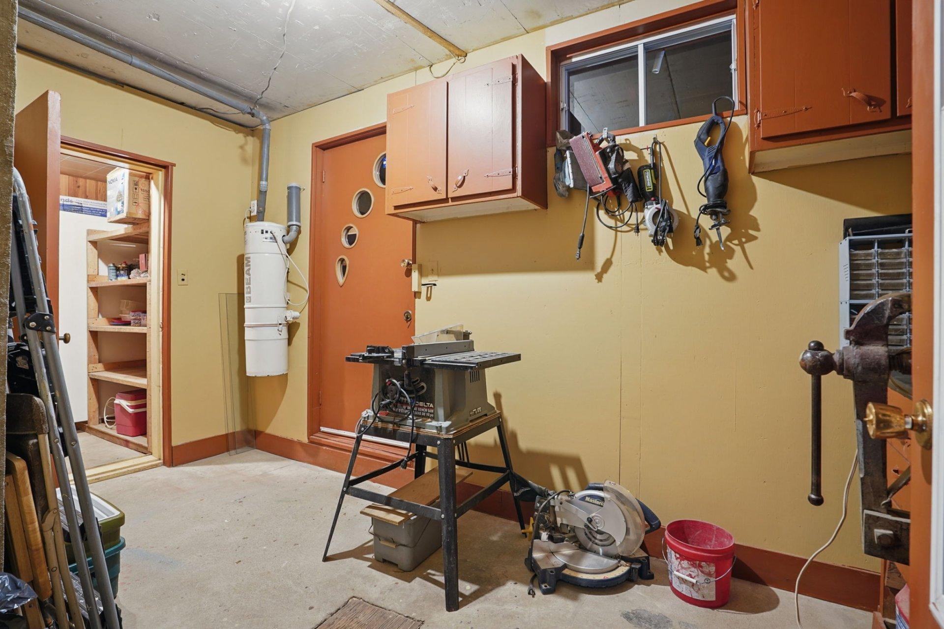 









11383


Av. de Bruxelles

,
Montréal (Montréal-Nord),




QC
H1H4S3

